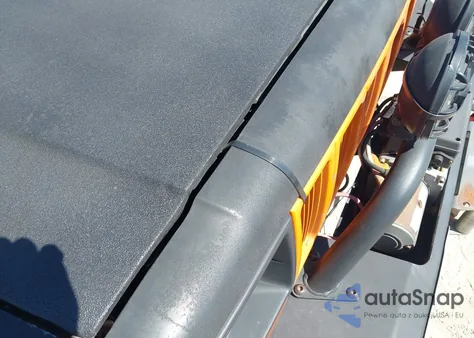 1999 Jeep Cherokee Classic/Sport z USA, uszkodzony, nr VIN 1J4FF68S9XL569501